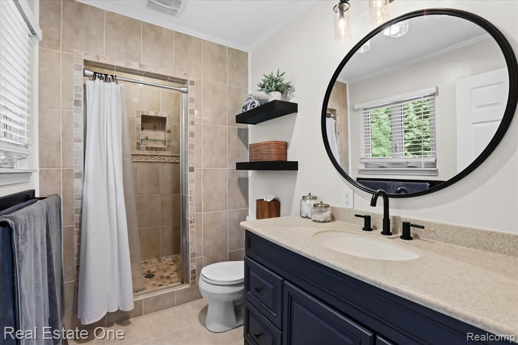 44650 W 11 Mile Road, Novi, MI — Photo 21