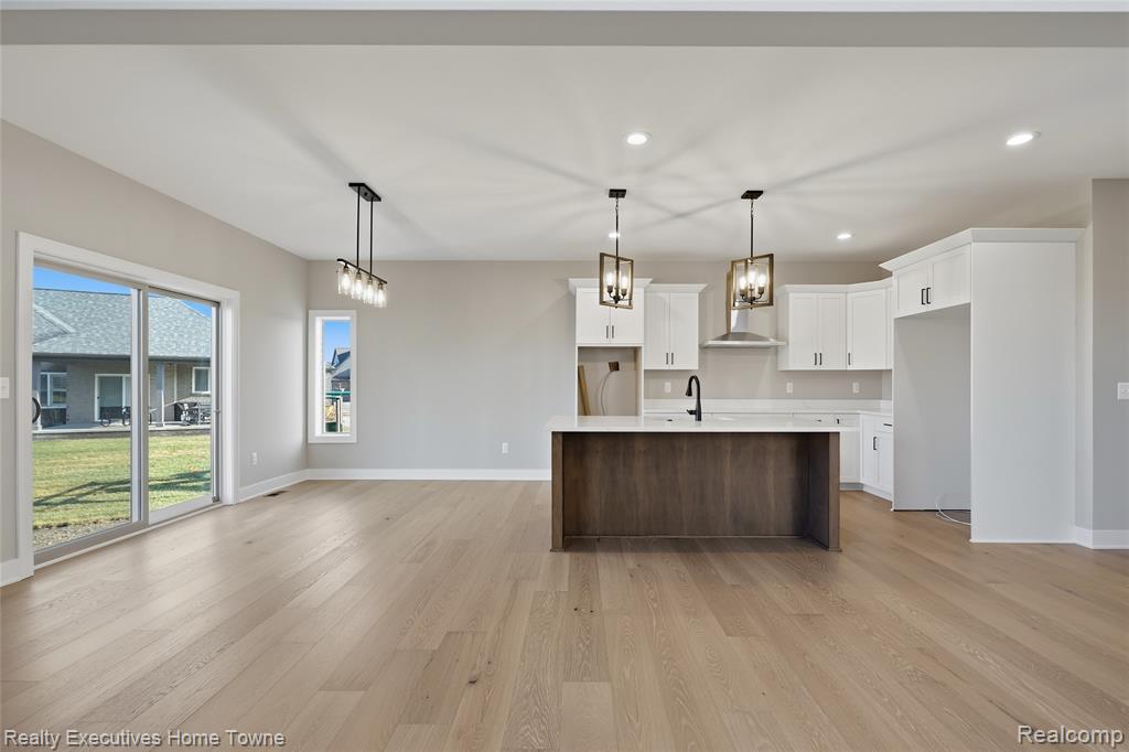 35701 Strongford Drive, New Baltimore, MI, 48047