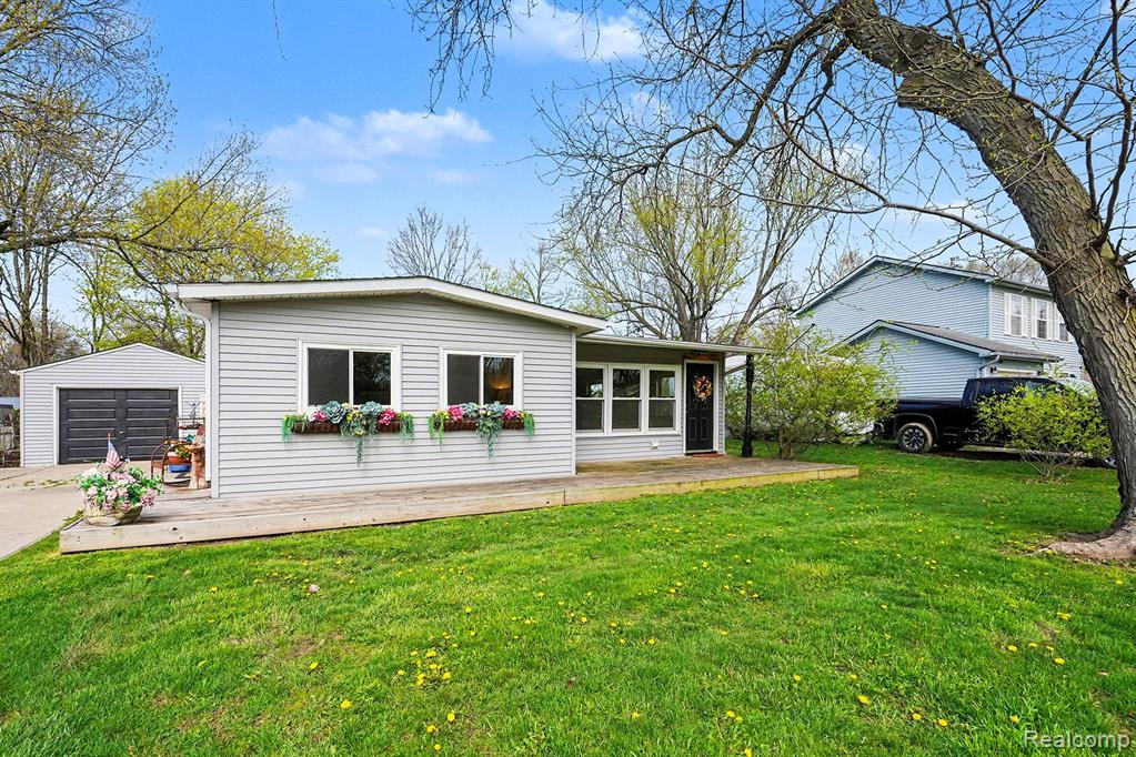 717 Oak Park Drive, Fenton, MI 48430 — Photo 13