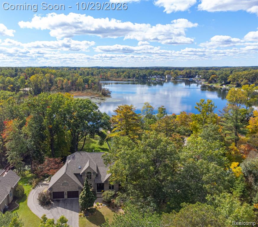 1220 Scout Avenue, Lake Orion, MI