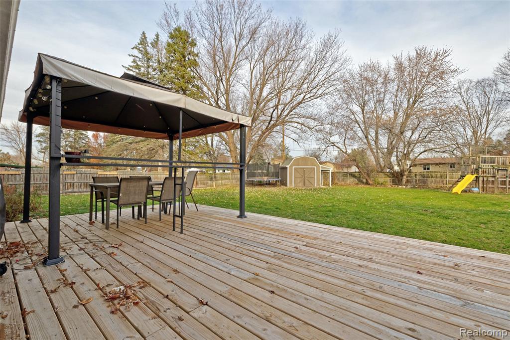 5379 Linden Road, Swartz Creek, MI 48473 — Photo 51