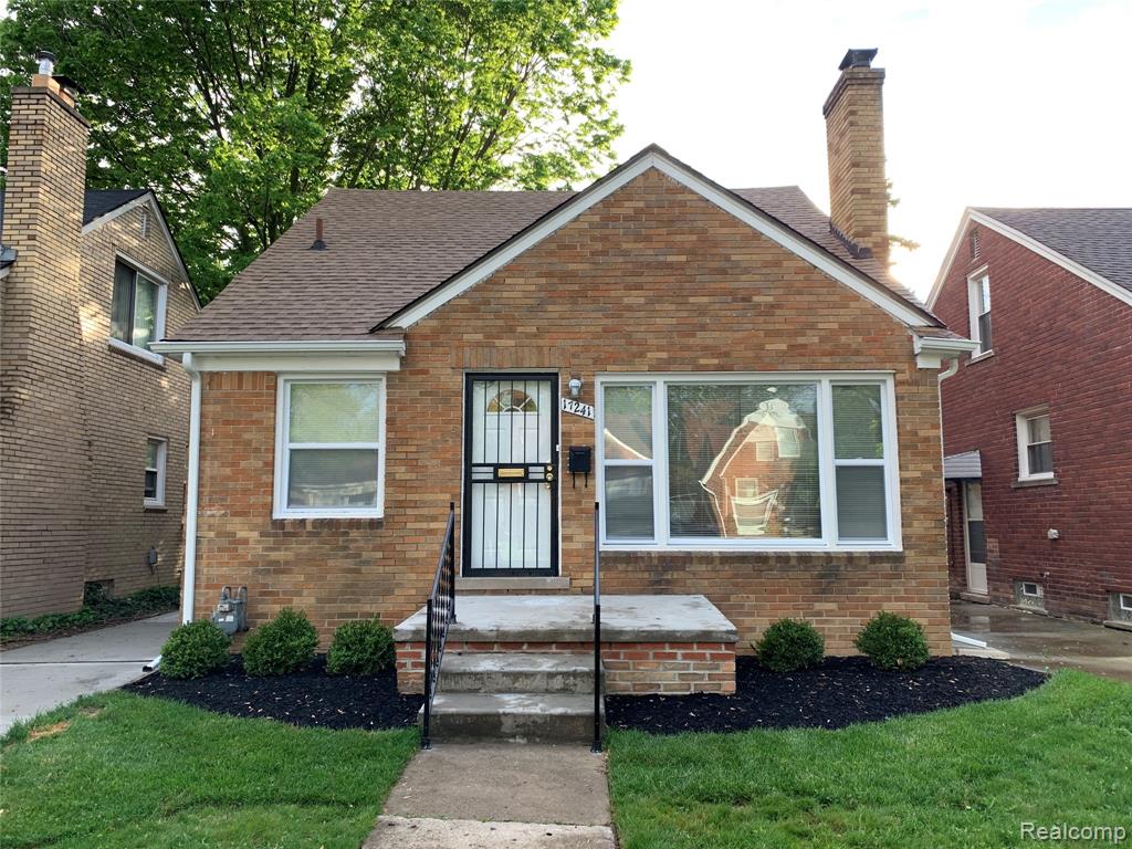 17241 Shaftsbury Avenue, Detroit, MI 48219