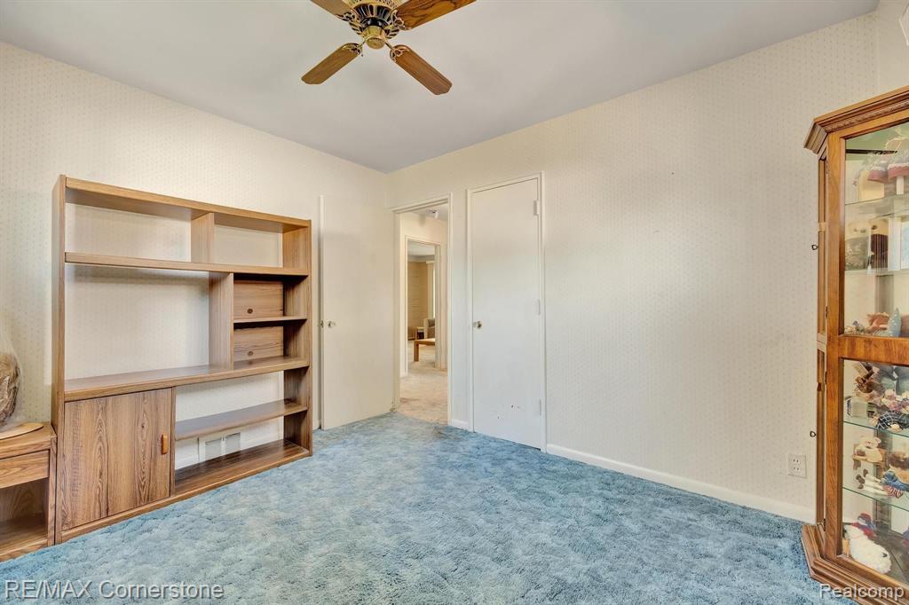 500 N LEONA Avenue, Garden City, MI — Photo 16