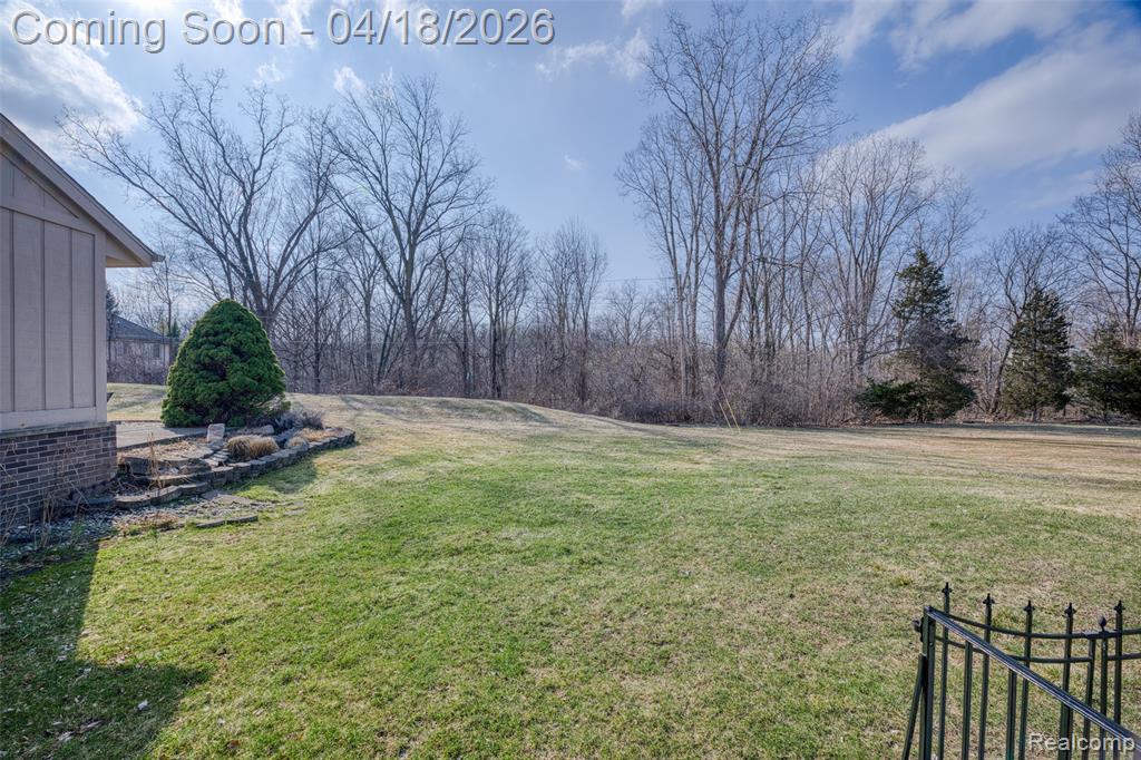 35631 Heritage Lane, Farmington, MI 48335 — Photo 44