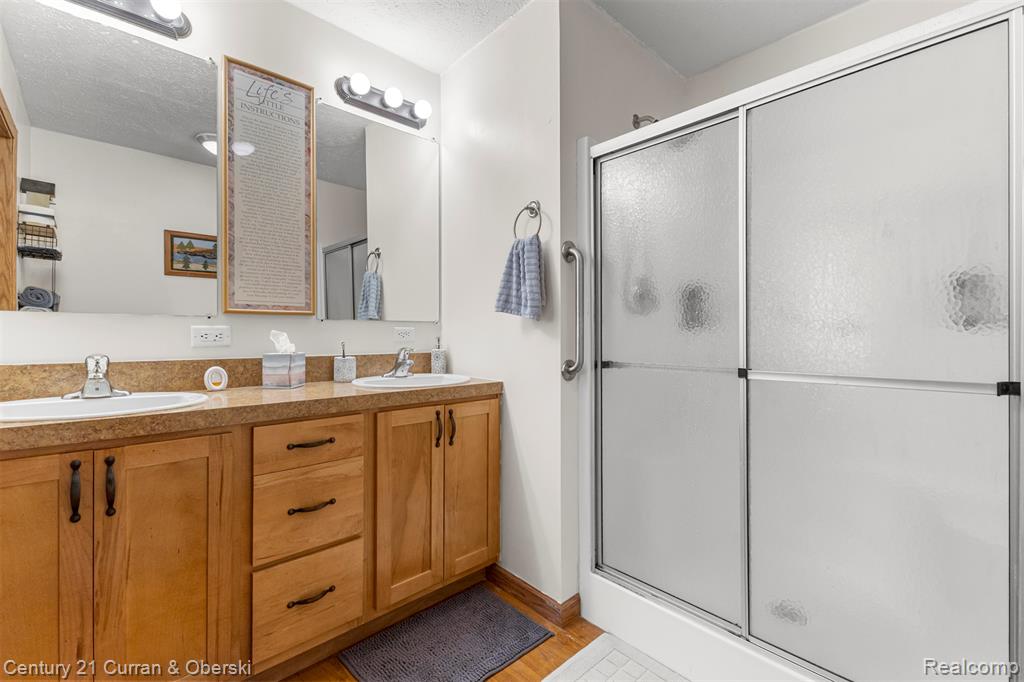 58539 Dolly Road, South Lyon, MI 48178 — Photo 23