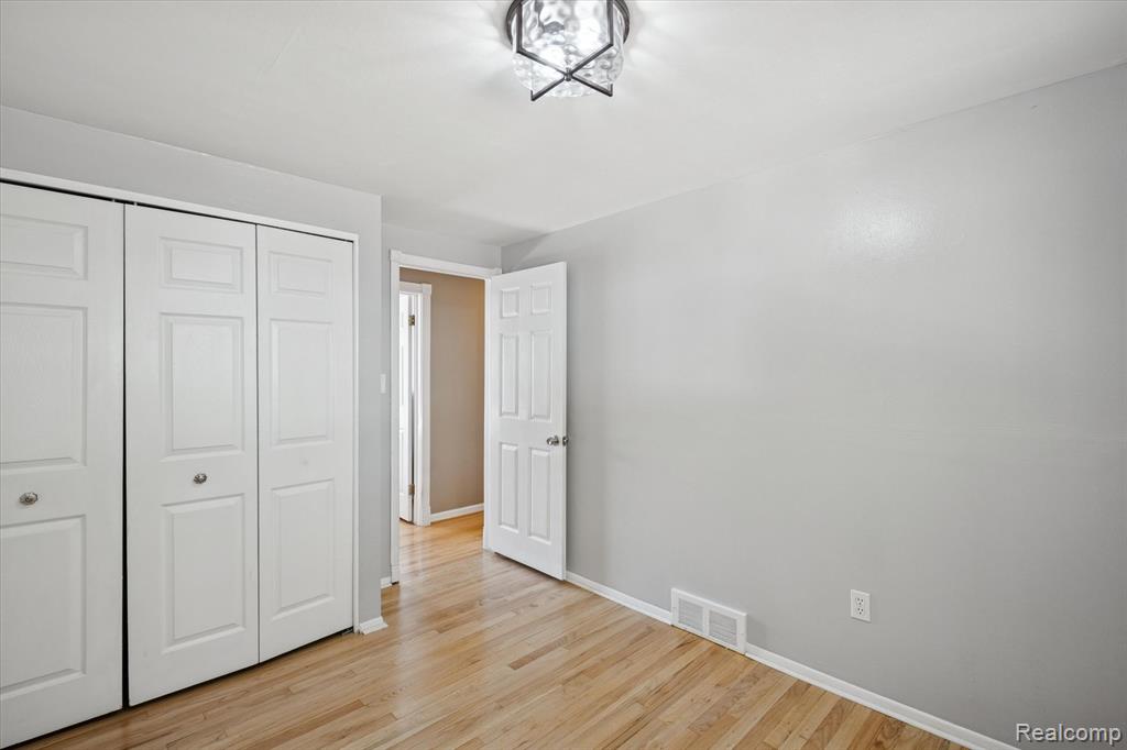 496 Langley Boulevard, Clawson, MI — Photo 19