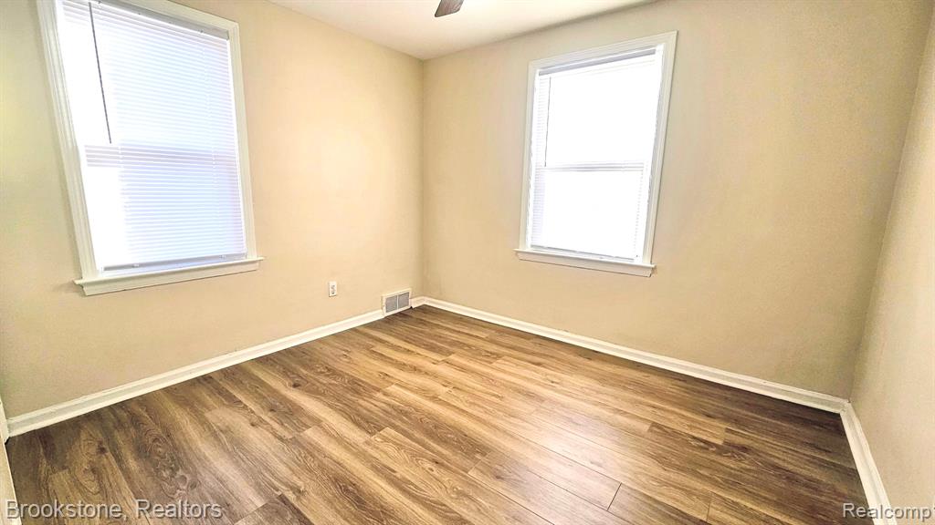 19338 Murray Hill Street, Detroit, MI 48235 — Photo 32