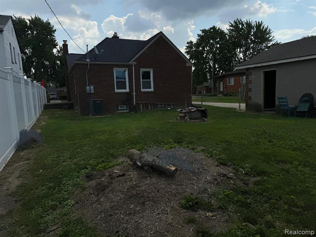 7129 Berwyn Street, Dearborn Heights, MI 48127 — Photo 30