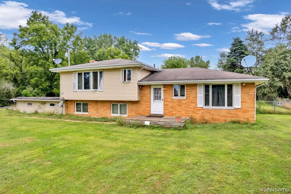 5416 Sandy Lane, Columbiaville, MI 48421 — front exterior