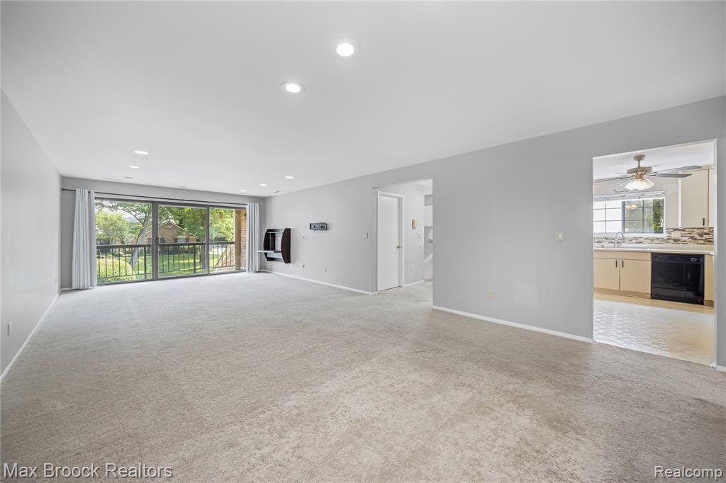 29664 Pine Ridge Circle, Farmington Hills, MI 48331 — Photo 8