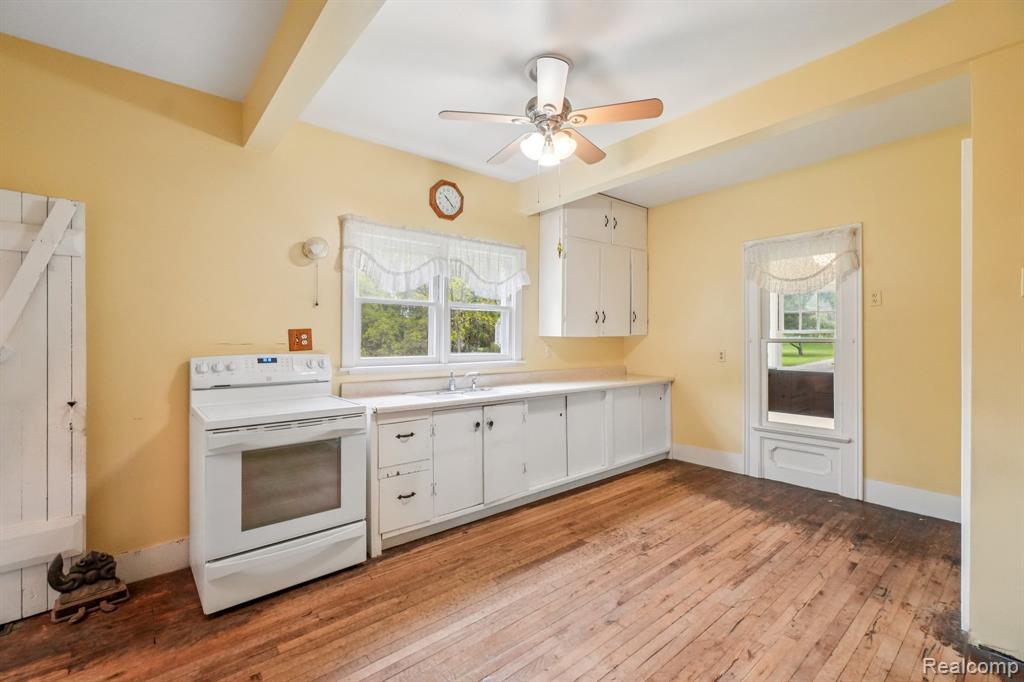 9551 Ellis Road, Clarkston, MI 48348 — Photo 20