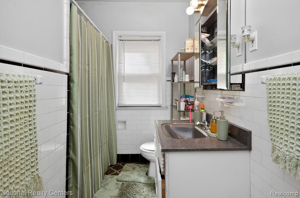 15105 Maplewood Avenue, Eastpointe, MI 48021 — Photo 8