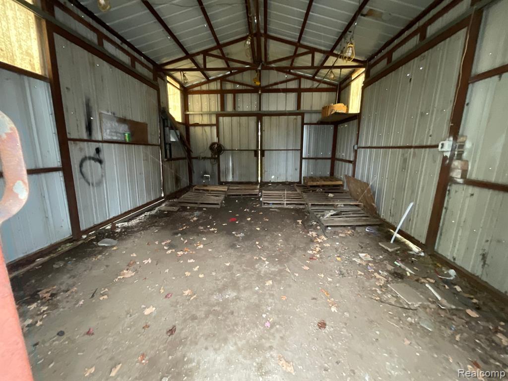 4530 EAST Road, Leonard, MI 48367 — Photo 17