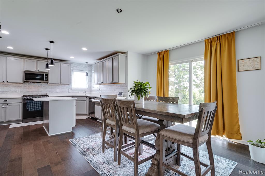 569 Pattan Drive, Wixom, MI 48393 — Photo 13