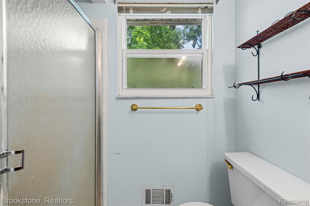 5652 Tequesta Drive, West Bloomfield, MI 48323 — Photo 31