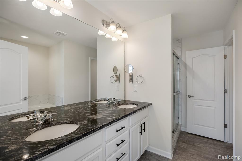 43583 Chancellor Lane, Novi, MI — Photo 30