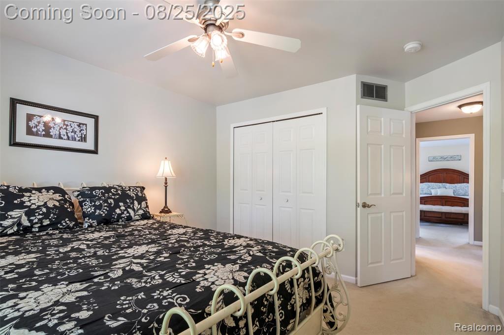 48201 Nottinghill Lane, Canton, MI 48188 — Photo 32