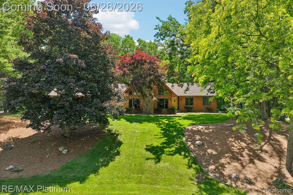 6100 Oak Valley Drive, Whitmore Lake, MI 48189
