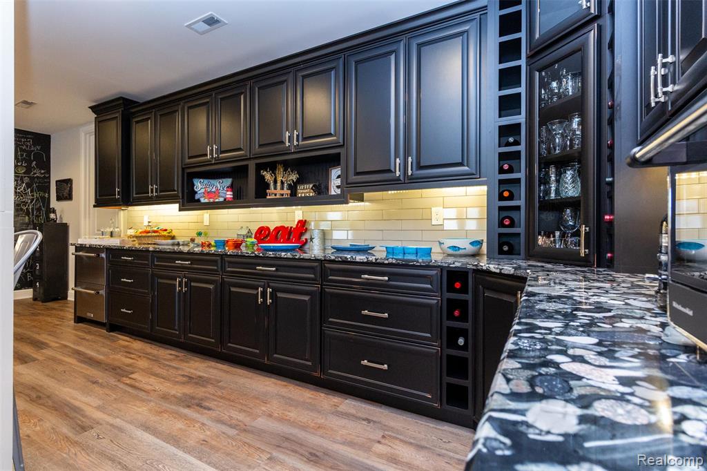 302 Tanview Drive, Oxford, MI, 48371