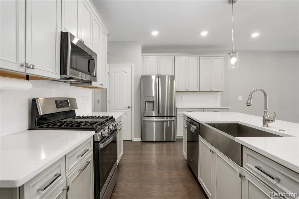 4974 Glenora Drive, Lake Orion, MI — Photo 8