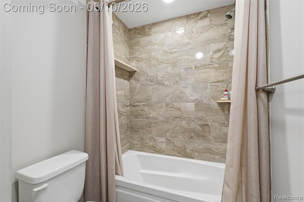 59649 Foster Drive, South Lyon, MI 48178 — Photo 36