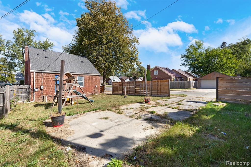 19003 Curtis Street, Detroit, MI 48219 — Photo 22
