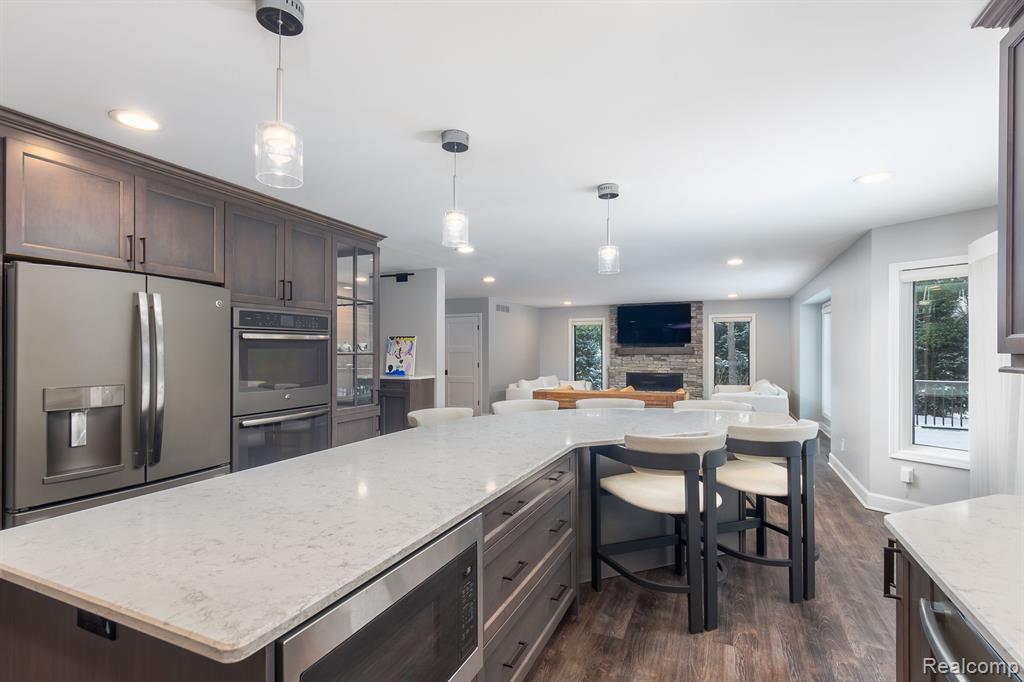 8484 SADDLEWOOD Drive, Brighton, MI 48116 — Photo 11