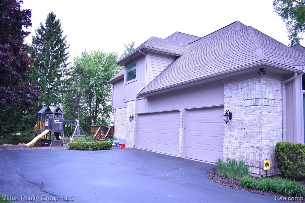 3351 Red Fox Court - Photo 2