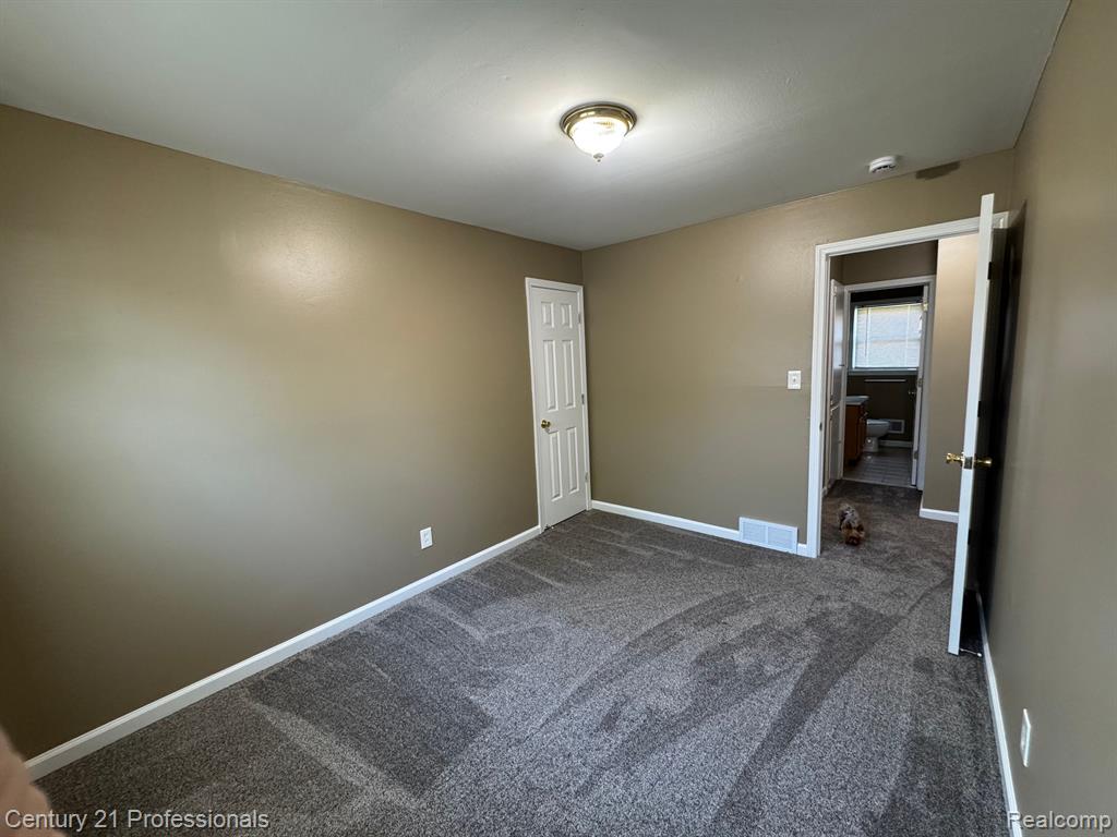 6908 BURNLY Street, Garden City, MI — Photo 14