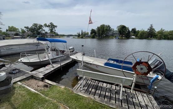 9050 PONTIAC LAKE Road, White Lake, MI — Photo 10
