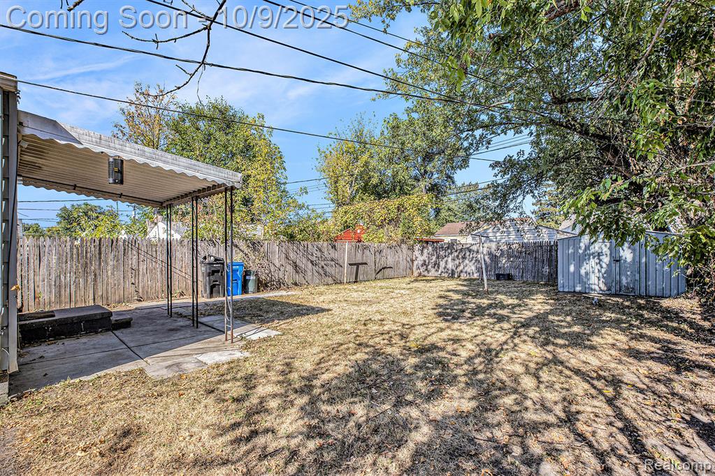 71 E Hudson Avenue, Madison Heights, MI 48071 — Photo 15