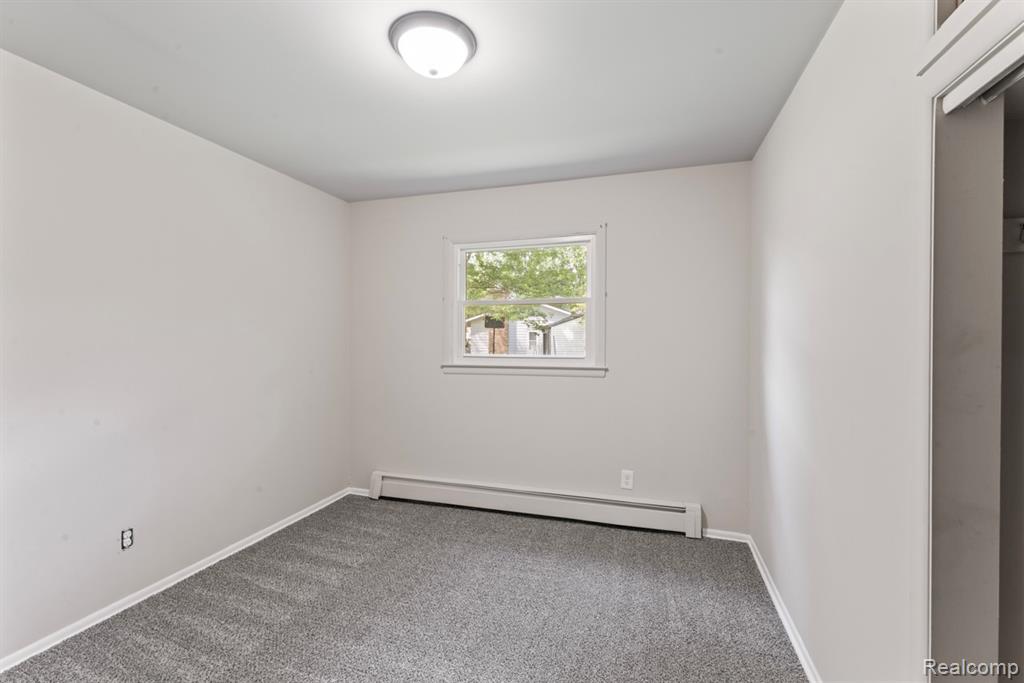 4089 Day Street, Burton, MI 48519 — Photo 30