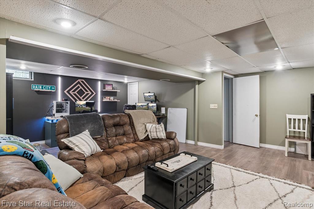 43592 Champlain Court, Canton, MI 48188 — Photo 31
