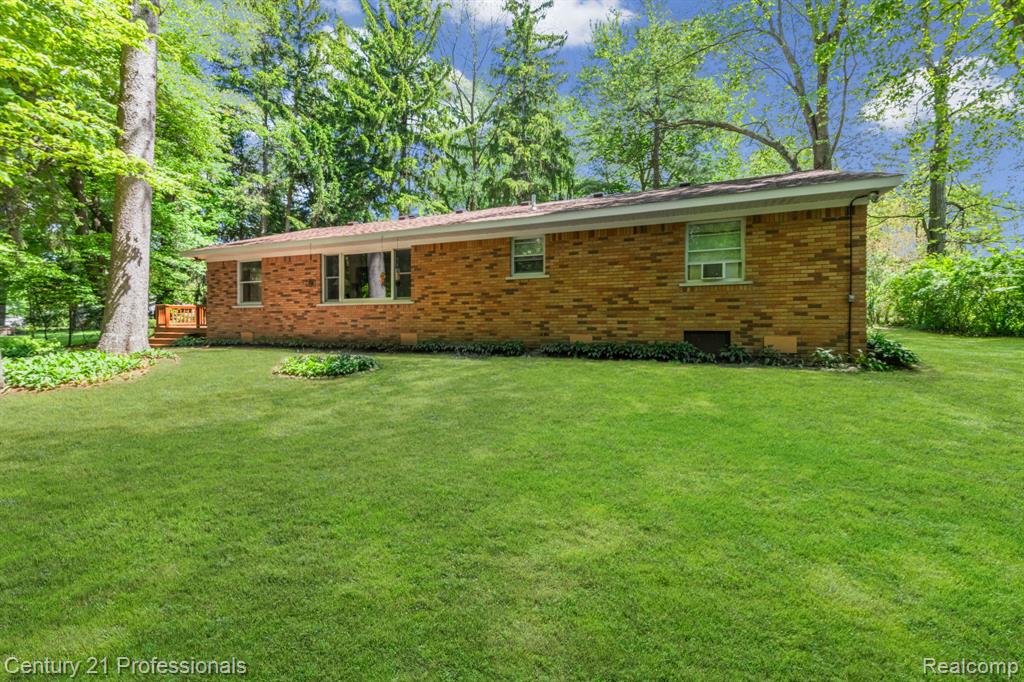 8638 Stone Road, Clay, MI 48001 — Photo 44