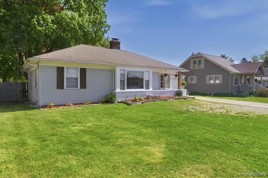 1137 E Main Street, Flushing, MI 48433 — Photo 3