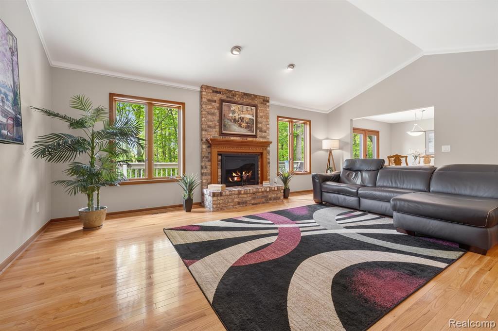 2484 PINE HOLLOW Trail, Brighton, MI 48114 — Photo 9