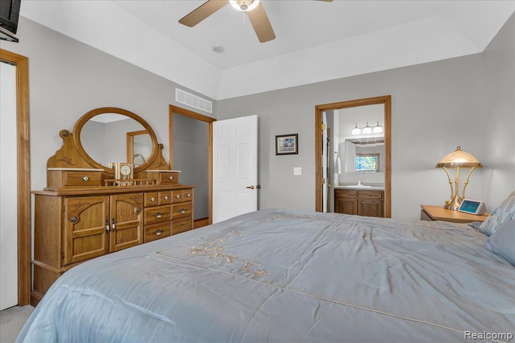 27520 West Road, New Boston, MI 48164 — Photo 43