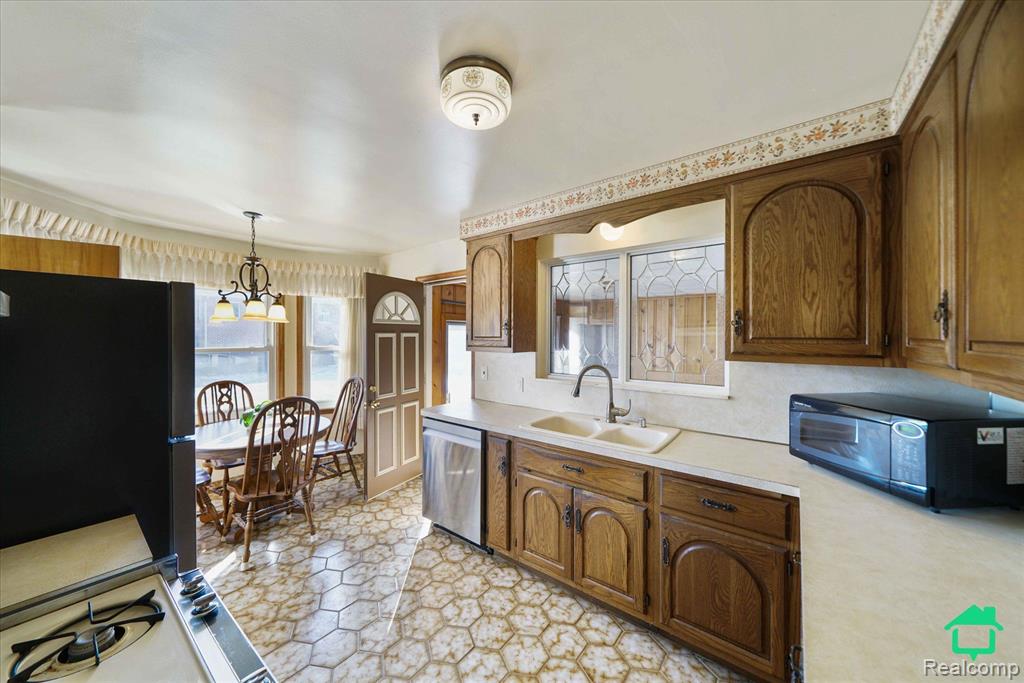 7229 Rosedale Boulevard, Allen Park, MI 48101 — Photo 12