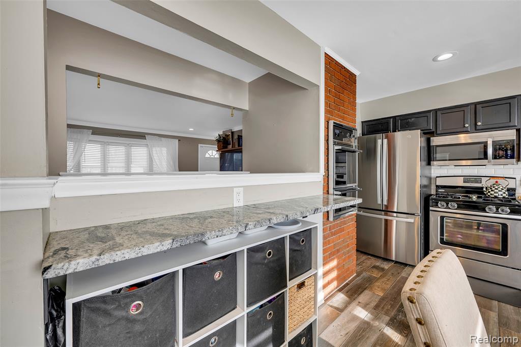 6120 Kinloch Street, Dearborn Heights, MI 48127 — Photo 9