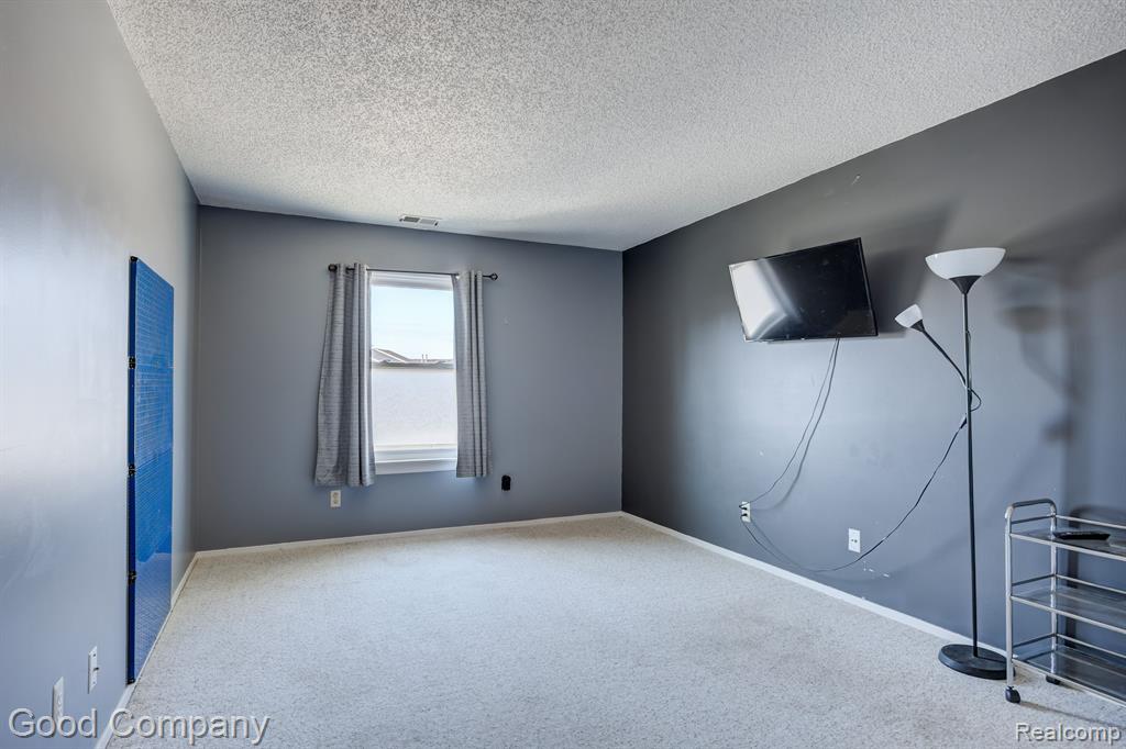 4910 HARBOR POINT Drive, 3, Waterford, MI 48329 — Photo 23