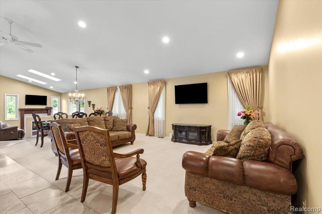 4280 ELIZABETH Lane, Walled Lake, MI 48390 — Photo 7