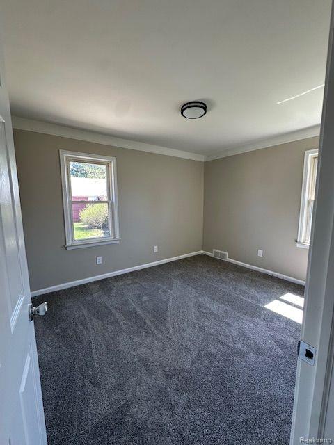 568 E ANNABELLE Avenue, Hazel Park, MI 48030 — Photo 4