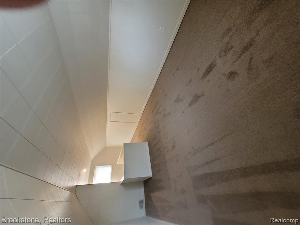 438 W Goulson Avenue, Hazel Park, MI 48030 — Photo 10