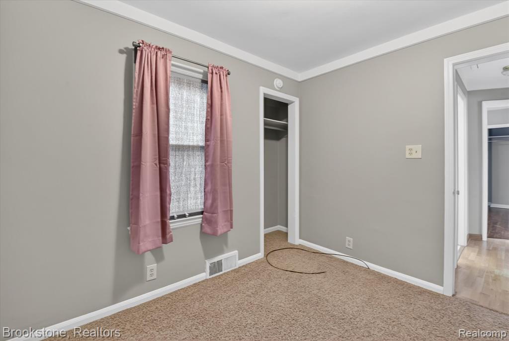 14801 Pennsylvania Road, Riverview, MI 48193 — Photo 17