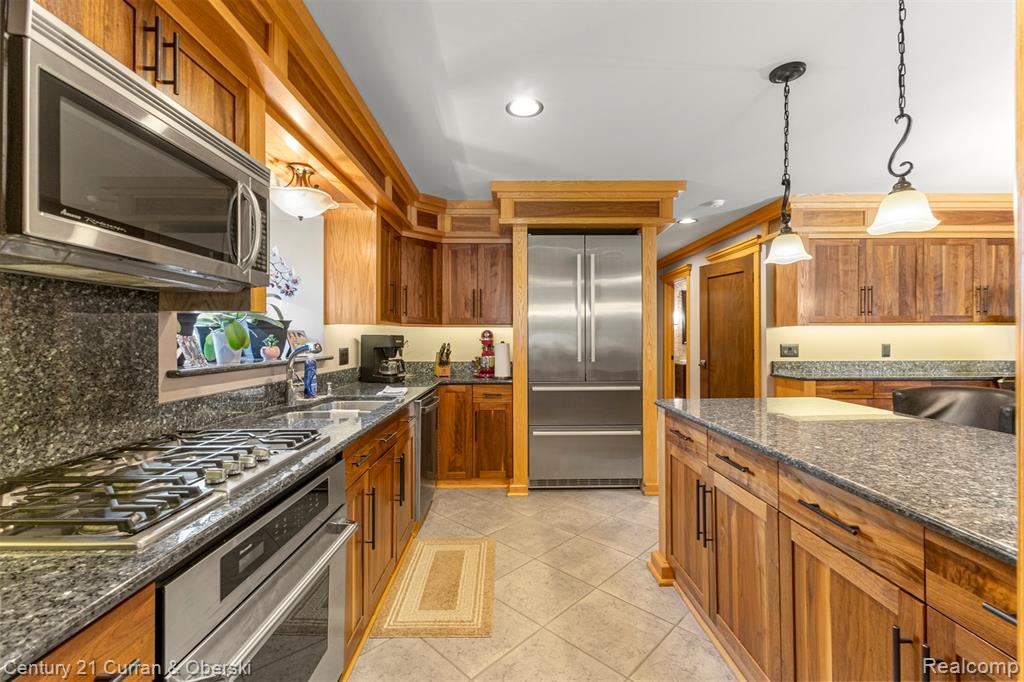 42049 Farm Lane Court, Sterling Heights, MI 48313 — Photo 21