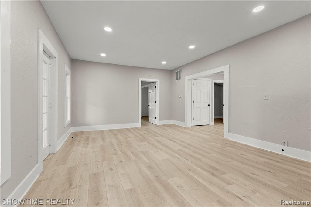 1865 N BLACKS CORNERS Road, Imlay City, MI 48444 — Photo 15