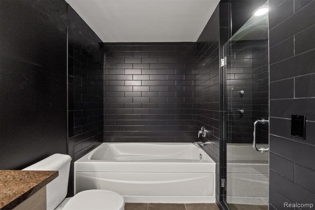 432 S Washington Avenue, 1804, Royal Oak, MI 48067 — Photo 20