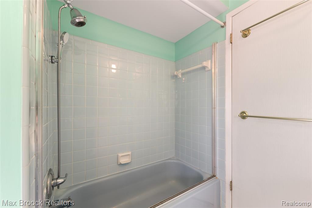 683 Thurber Drive, Troy, MI 48085 — Photo 39