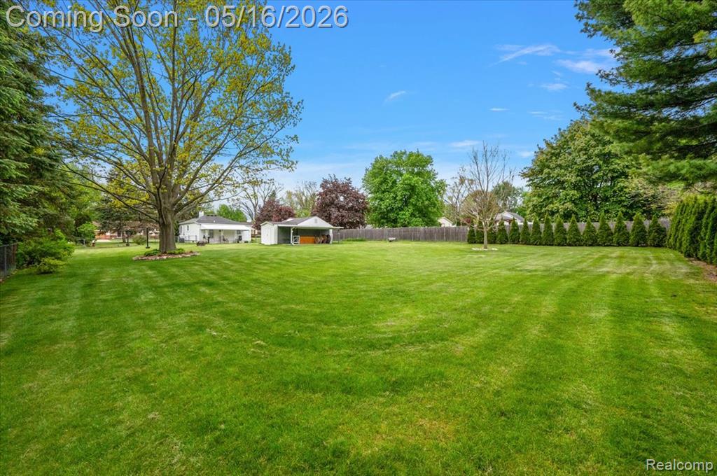 8529 Munrovia Street, Shelby Twp, MI 48317 — Photo 27