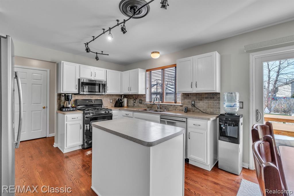 7842 BERWICK Drive, Ypsilanti, MI 48197 — Photo 20